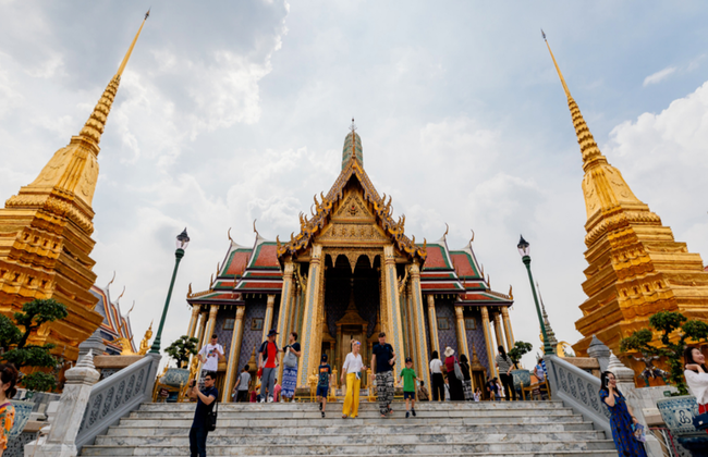 Grand Palace, Wat Arun, Wat Pho with Boat Ride - Guided Tour - Foto 1